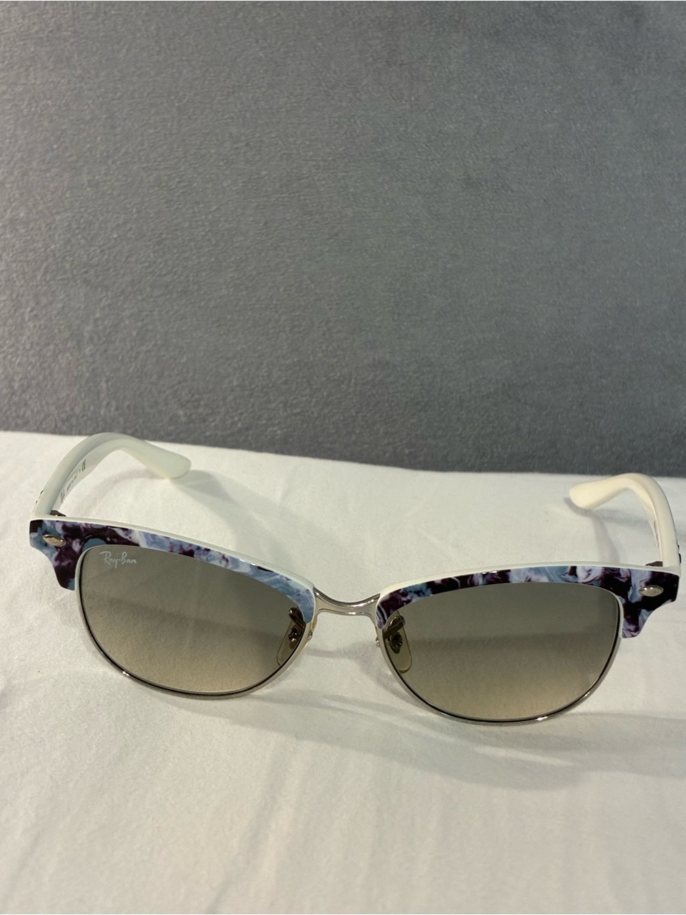 Ray-Ban Women's Cat-Eye Sunglasses - Purple and Blue on White